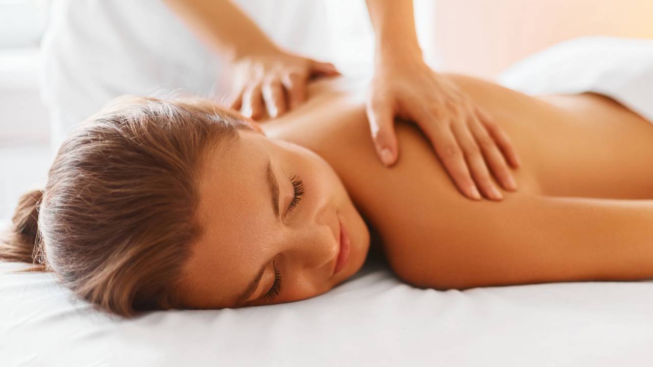 Friskvårdsmassage på klinik i Stockholm